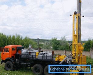 Фото бурового станка на базе автомобиля КамАЗ Фото бурового станка на базе автомобиля КамАЗ