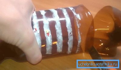 Обрезаем дно бутылки Обрезаем дно бутылки