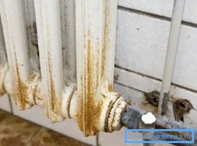 Установить кран Маевского на чугунные батареи не получится Установить кран Маевского на чугунные батареи не получится