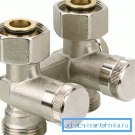 Внешне он напоминает бинокль Внешне он напоминает бинокль