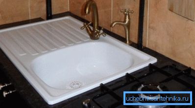 Выбор кухонной мойки из стали покрытой слоем эмали Выбор кухонной мойки из стали покрытой слоем эмали