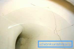 Даже такой дефект в чаше унитаза можно устранить