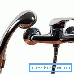 Душевая лейка с краном без излива – простой и удобный вариант Душевая лейка с краном без излива – простой и удобный вариант