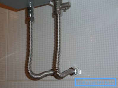 Гибкая подводка воды Гибкая подводка воды