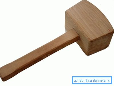 Киянка необходима для сгибания металлических листов Киянка необходима для сгибания металлических листов