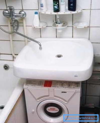 Миниатюрный автомат. Миниатюрный автомат.