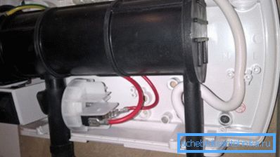 Нагреватель притянут саморезами к фанерной подложке через лист ГКЛ. Нагреватель притянут саморезами к фанерной подложке через лист ГКЛ.