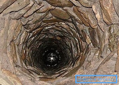 Обсадка камнем вполне надежна и долговечна. Обсадка камнем вполне надежна и долговечна.