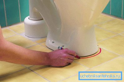 Отмечаем выбранное положение и крепежные уши. Отмечаем выбранное положение и крепежные уши.
