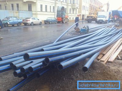 Отрезки труб для устройства водопровода Отрезки труб для устройства водопровода