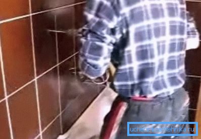 Плитка под направляющие сверлится дрелью Плитка под направляющие сверлится дрелью