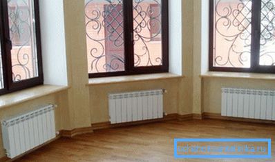 Устройства желательно расположить под окнами. Устройства желательно расположить под окнами.