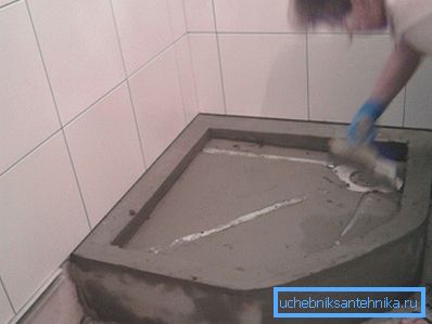 В оформлении поддона будет использована плиточная мозаика В оформлении поддона будет использована плиточная мозаика